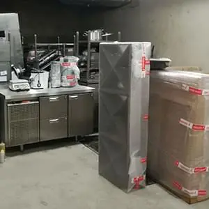 Перевозим ресторанное оборудование с грузчиками по Подольску Заказать Газель для перевозки ресторана с грузчиками